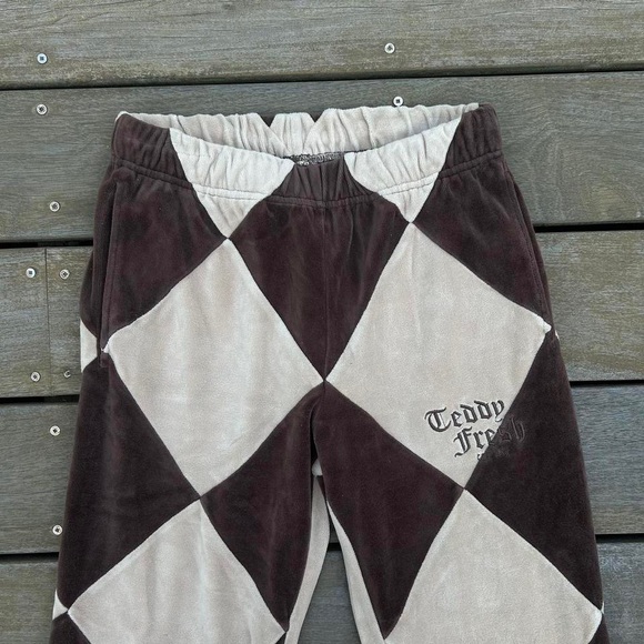 Brown/Tan Checkered Diamond Velour Teddy Fresh Sweatpants - Picture 2 of 7